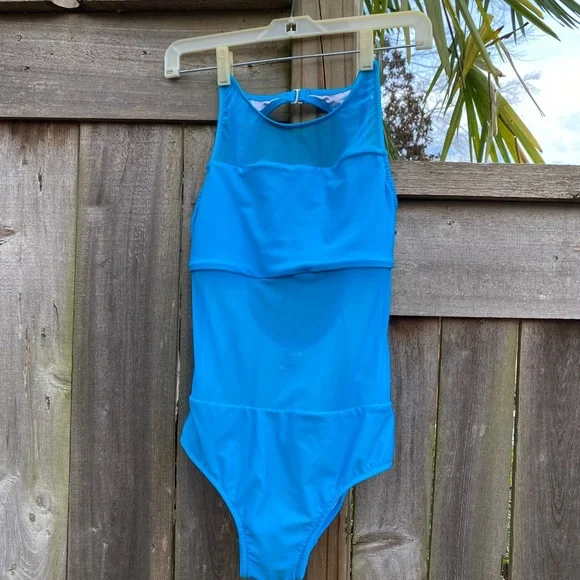 🩵 HOST PICK 🩵 One-Piece Mesh Tank Swimsuit - Picture 5 of 7